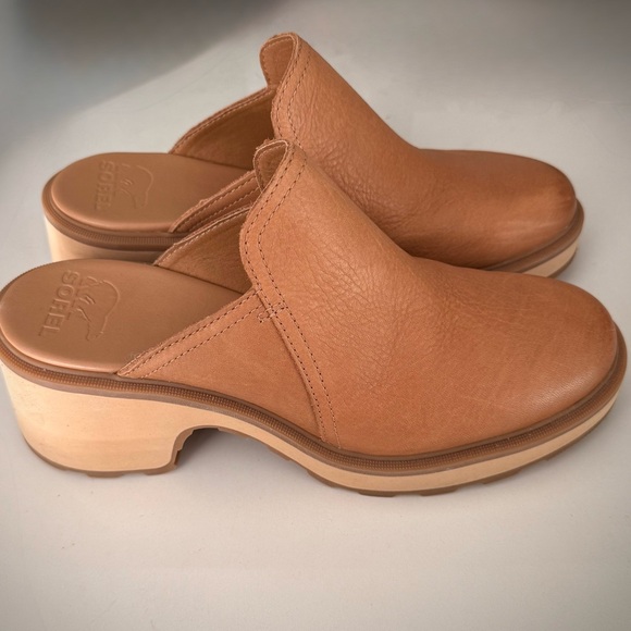 NEW SOREL Women's Hi-Line™‎ Heel Mule LEATHER TAN SIZE 10 - Picture 1 of 3